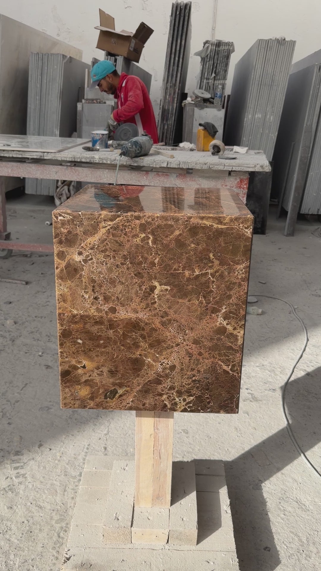 Table d’appoint CUBE en marbre